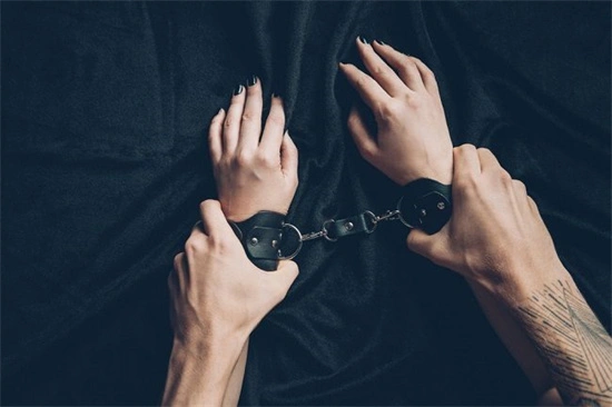 西檬之家女王角色在BDSM中的影响力与实践探讨 一